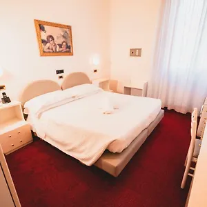 grand-hotel-milano.it-tuscanyhotel.com/