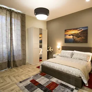 Romeo Luxury , Catania Italy